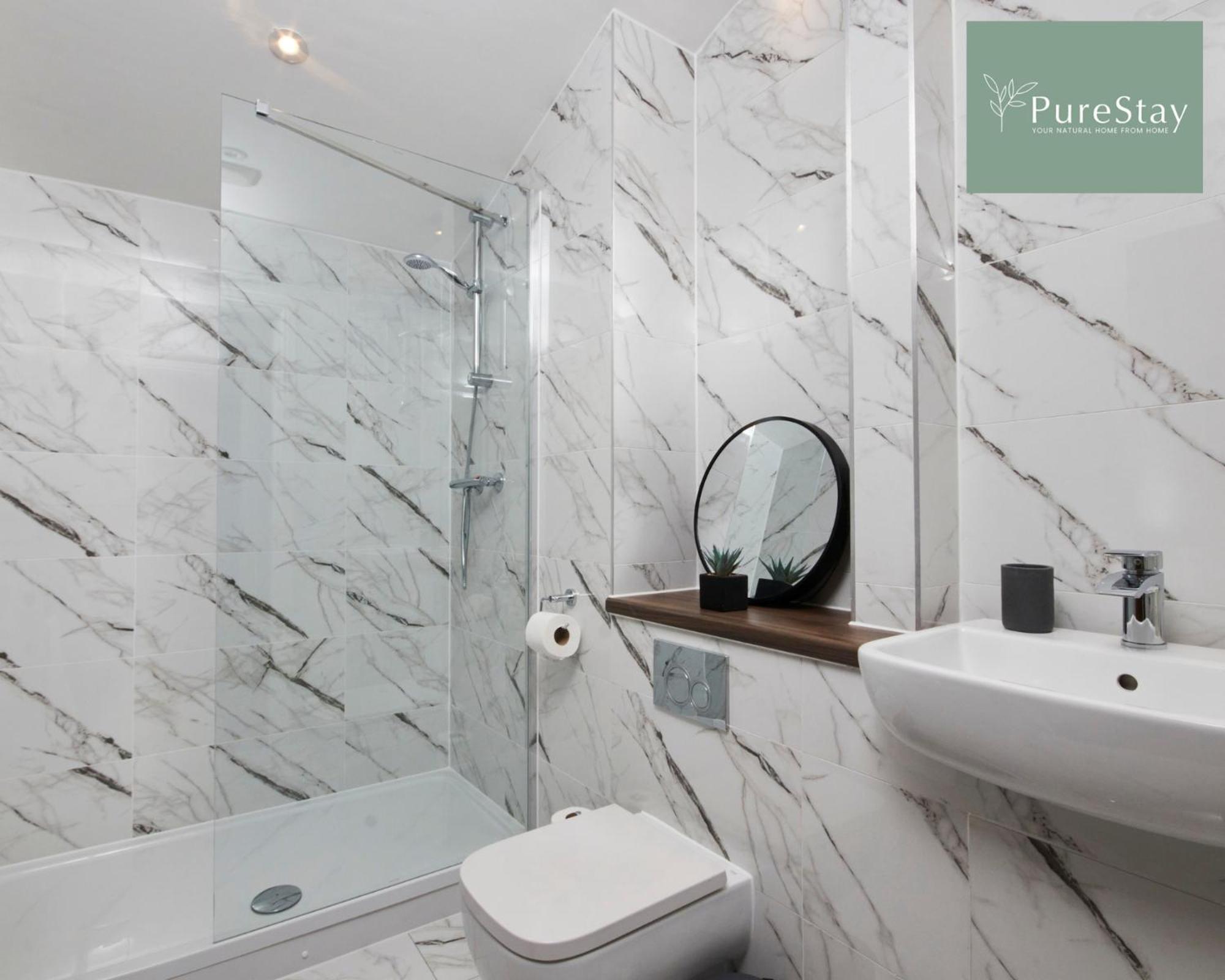 Stunning 5 Bed Manchester House With Parking By Purestay Short Lets & Serviced Accommodation Екстер'єр фото